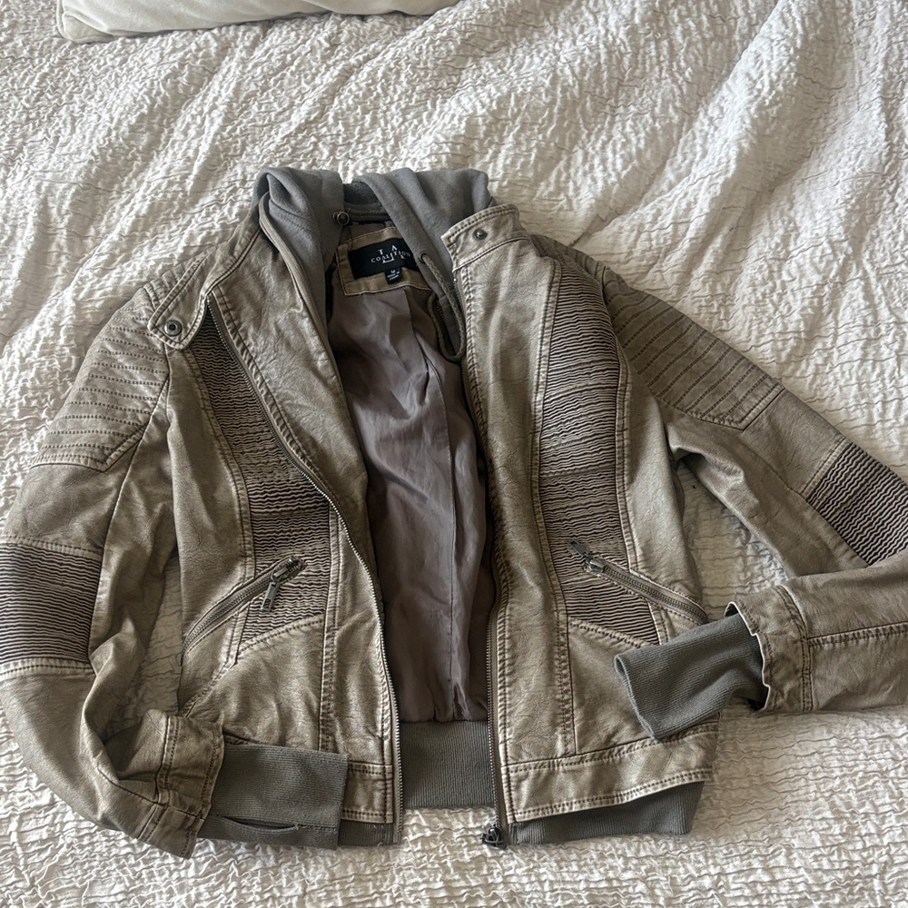 Women’s Jacket